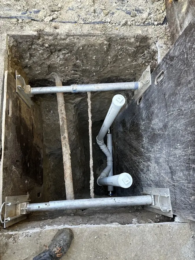 Experienced plumber completing Drain Cleaning work in Nowata